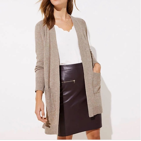 LOFT Sweaters - EUC LOFT Open Cardigan